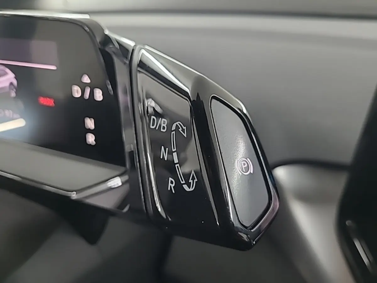 Pro 77 kWh+Led+Navigatie+trekhaak+Camera+Adaptief-cruise+KeyLess+stuur&stoel-verw SOH 93% WLTP 528 KM =30-12-2021