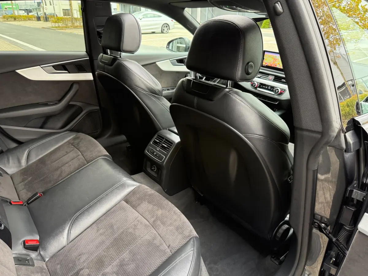 2.0 TFSI S-Line LMV19/LEER/NAVI/VIRTU/PANO