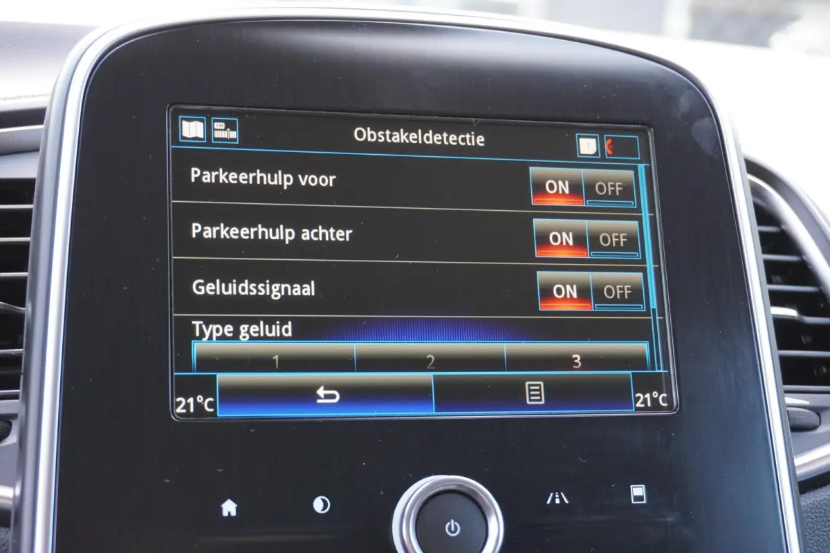 1.3 TCe 140pk Limited 7p. | Stoelverwarming | Navigatie | PDC Voor&Achter