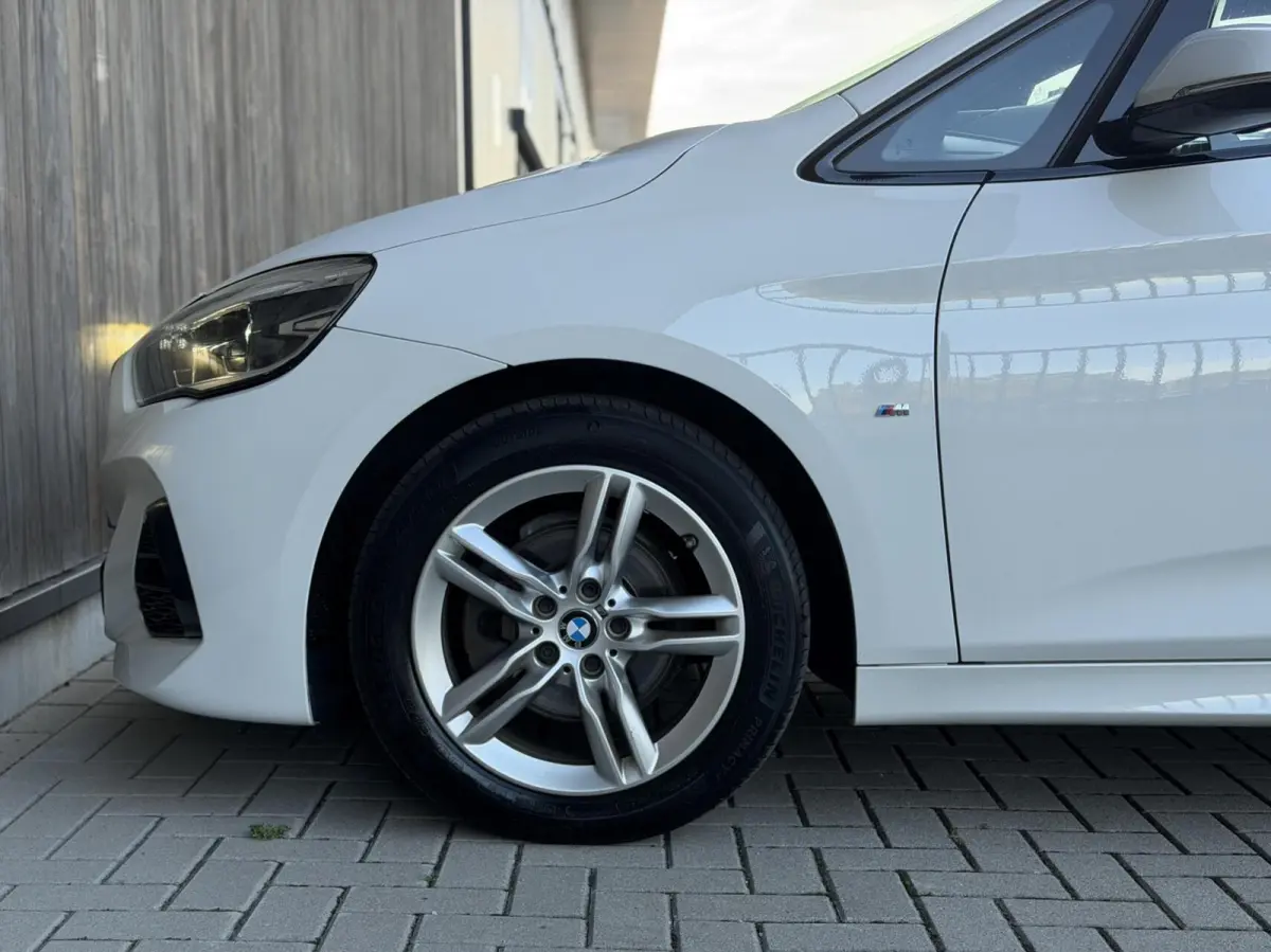 218i High Executive Edition | M-SPORT | H&K | HEAD-UP | NL-AUTO | FACELIFT