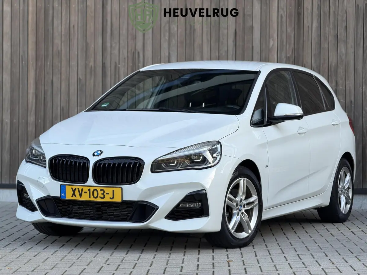 218i High Executive Edition | M-SPORT | H&K | HEAD-UP | NL-AUTO | FACELIFT