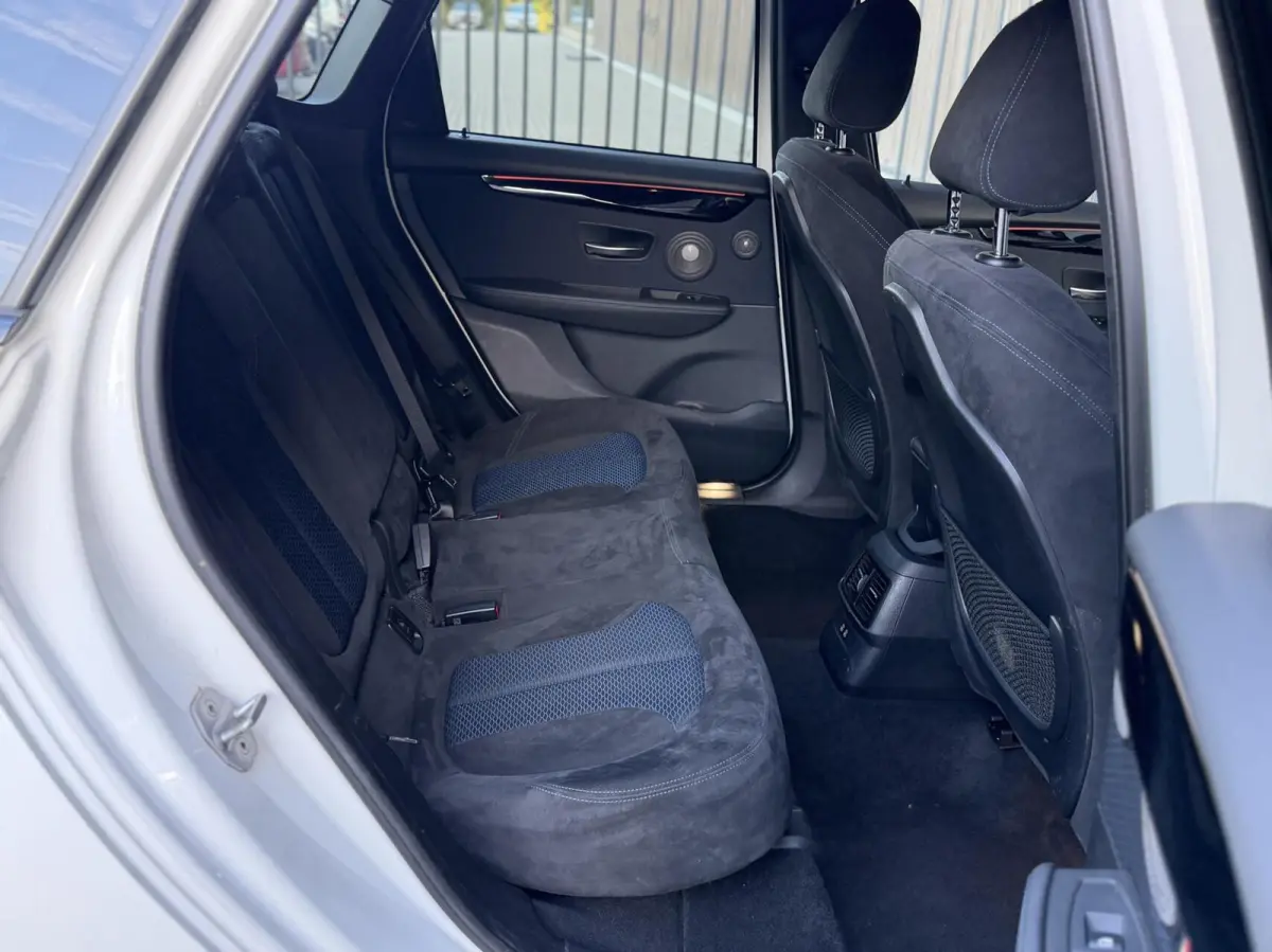 218i High Executive Edition | M-SPORT | H&K | HEAD-UP | NL-AUTO | FACELIFT