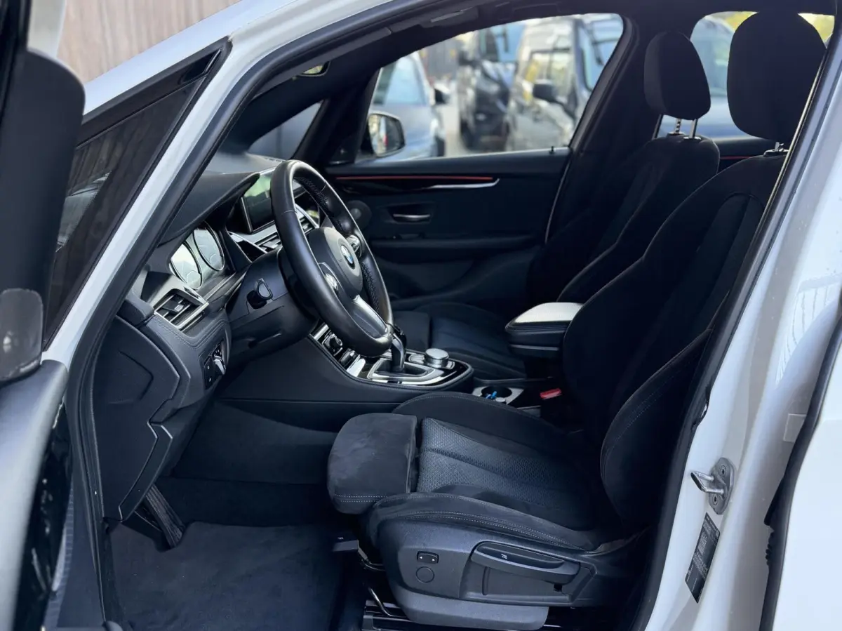 218i High Executive Edition | M-SPORT | H&K | HEAD-UP | NL-AUTO | FACELIFT