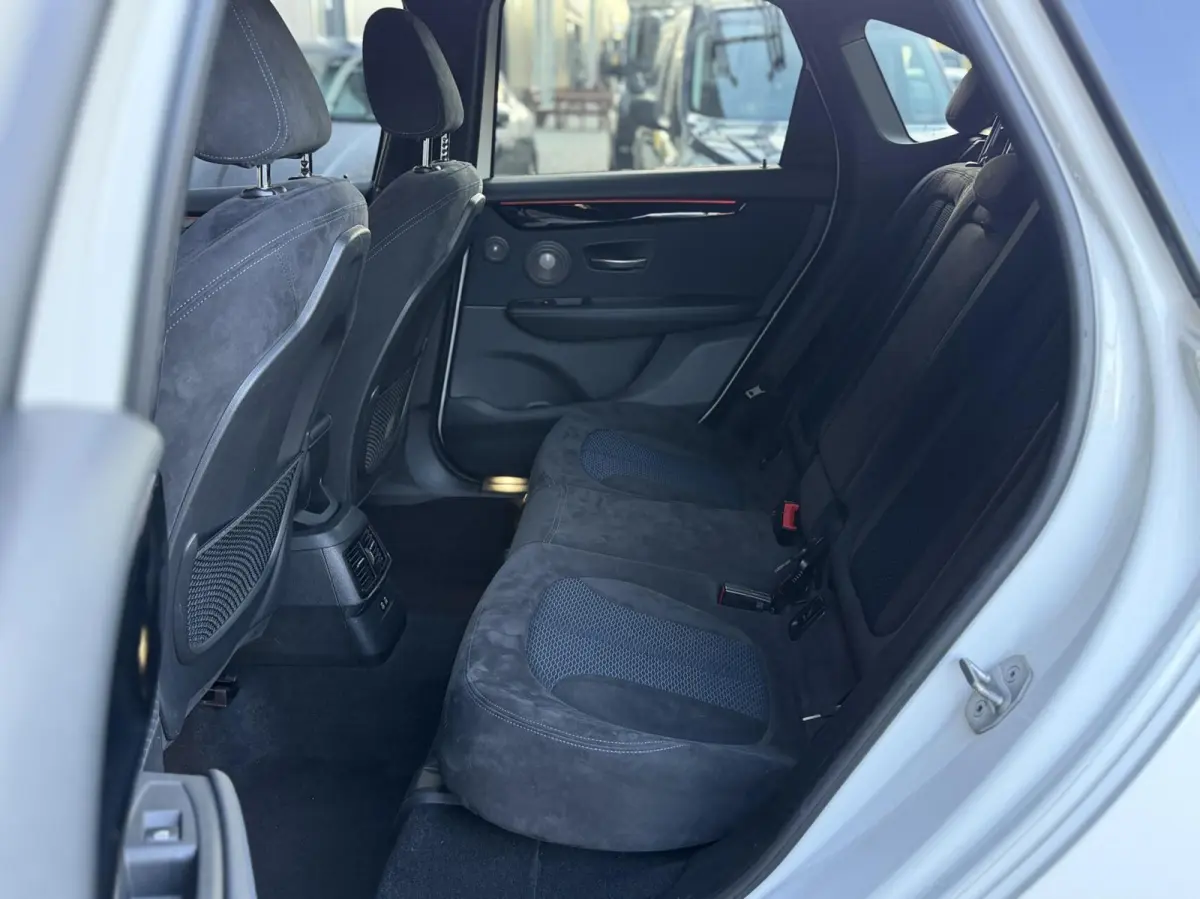 218i High Executive Edition | M-SPORT | H&K | HEAD-UP | NL-AUTO | FACELIFT