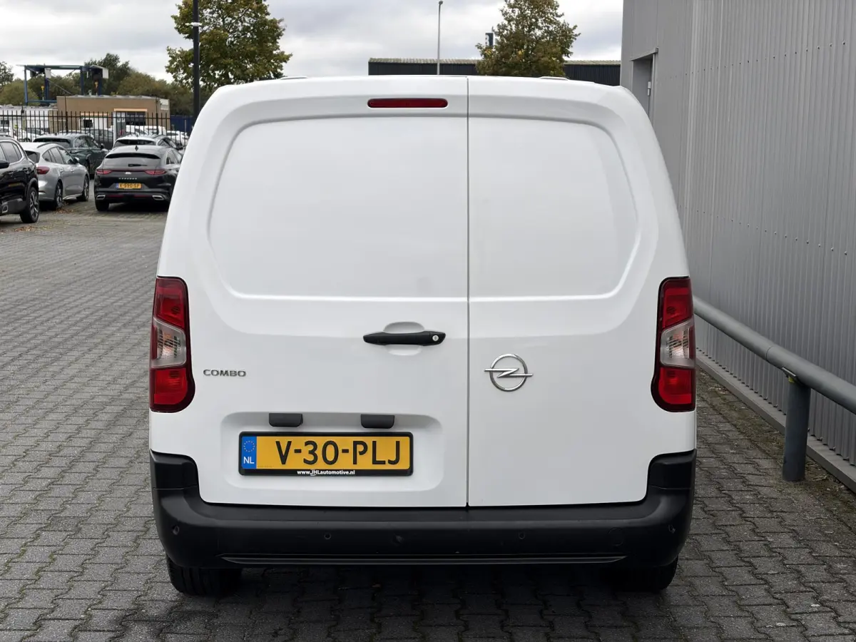 1.5D L2H1 Selection*A/C*CRUISE*TEL*PARKEERSENSOR*