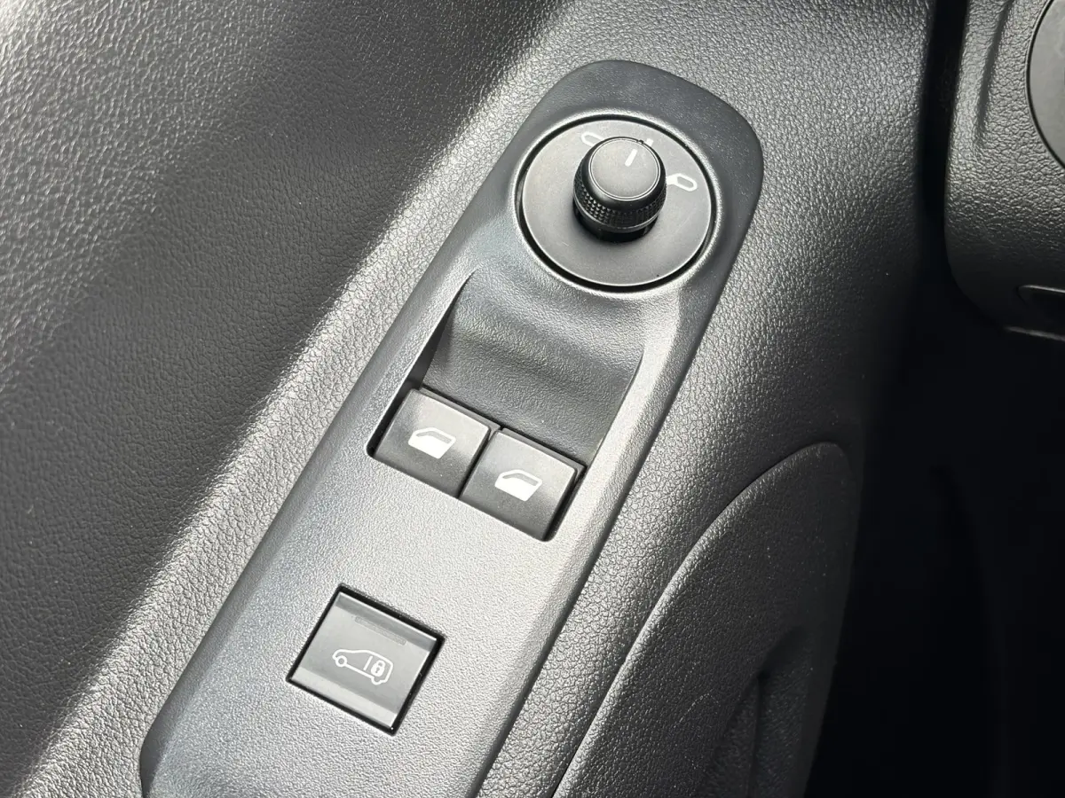 1.5D L2H1 Selection*A/C*CRUISE*TEL*PARKEERSENSOR*