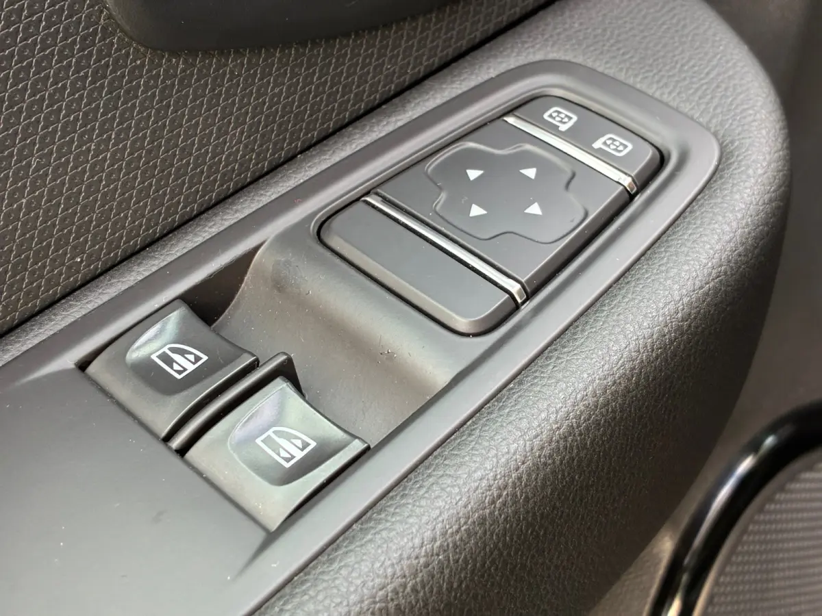 0.9 TCe Limited|Navigatie|CruiseControl|Climatronic|PDC|Elektr.ramen|LM-Velgen|Nieuwe APK|
