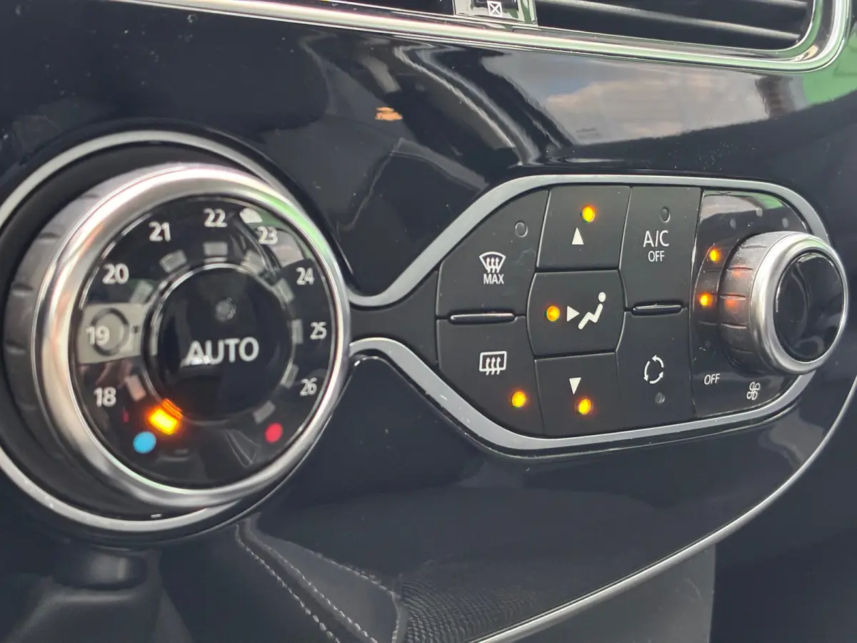 0.9 TCe Limited|Navigatie|CruiseControl|Climatronic|PDC|Elektr.ramen|LM-Velgen|Nieuwe APK|