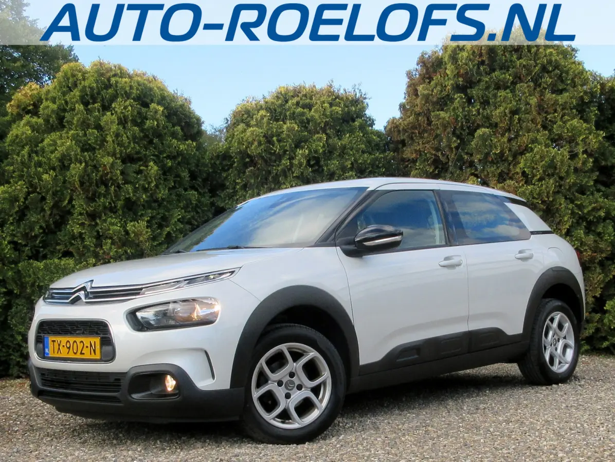 1.2 * Navigatie * Pdc * Carplay *