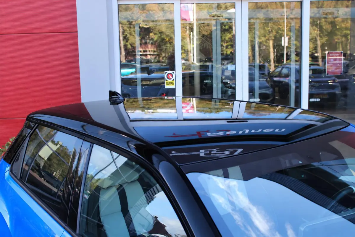 GTS 220PK 52 kWh | DEVIALET AUDIO SYSTEM | DRAADLOZE TELEFOONLADER | ELEKTRISCH VERWARMBAAR STUURWIEL | 19" LICHTMETALEN VELGEN "SNOWFLAKE" NOIR BRILLIANT | ALPINE LOGO OP ZIJSCHERMEN | BREM