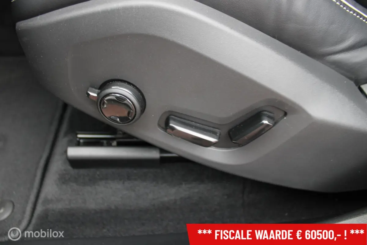 2.0 T6 Plug-in hybrid AWD Plus Black Edition, Panoramadak, 21 Inch LMV + Nieuwe banden, Stoel-stuuren achterbankverwarming, Trekhaak, Donker glas, Navi, App connect, Cruise, Clima
