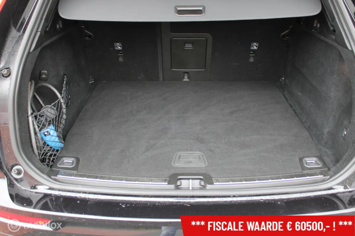 2.0 T6 Plug-in hybrid AWD Plus Black Edition, Panoramadak, 21 Inch LMV + Nieuwe banden, Stoel-stuuren achterbankverwarming, Trekhaak, Donker glas, Navi, App connect, Cruise, Clima