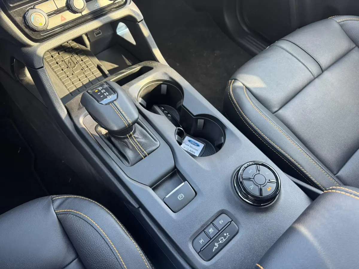 Plug in hybrid Wildtrak Double Cab 2.3 PHEV | DEMOvoertuig vraag naar beschikbaarheid | Trekhaak | Cargo Area Pack | 4-wiel aandrijving | 3500kg trekgewicht |