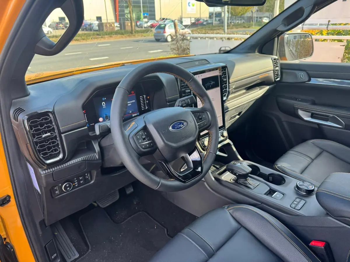 Plug in hybrid Wildtrak Double Cab 2.3 PHEV | DEMOvoertuig vraag naar beschikbaarheid | Trekhaak | Cargo Area Pack | 4-wiel aandrijving | 3500kg trekgewicht |