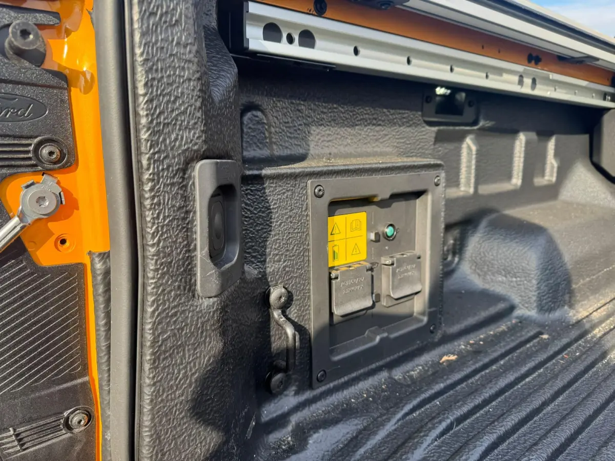Plug in hybrid Wildtrak Double Cab 2.3 PHEV | DEMOvoertuig vraag naar beschikbaarheid | Trekhaak | Cargo Area Pack | 4-wiel aandrijving | 3500kg trekgewicht |
