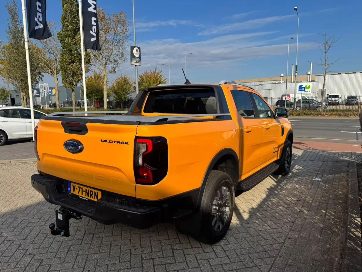 Plug in hybrid Wildtrak Double Cab 2.3 PHEV | DEMOvoertuig vraag naar beschikbaarheid | Trekhaak | Cargo Area Pack | 4-wiel aandrijving | 3500kg trekgewicht |