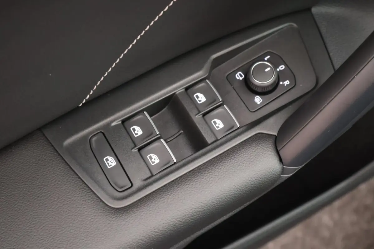 1.4 TSI 245pk eHybrid R-Line Business+ 360Camera Stoelverwarming Virtual Cockpit LED Navigatie