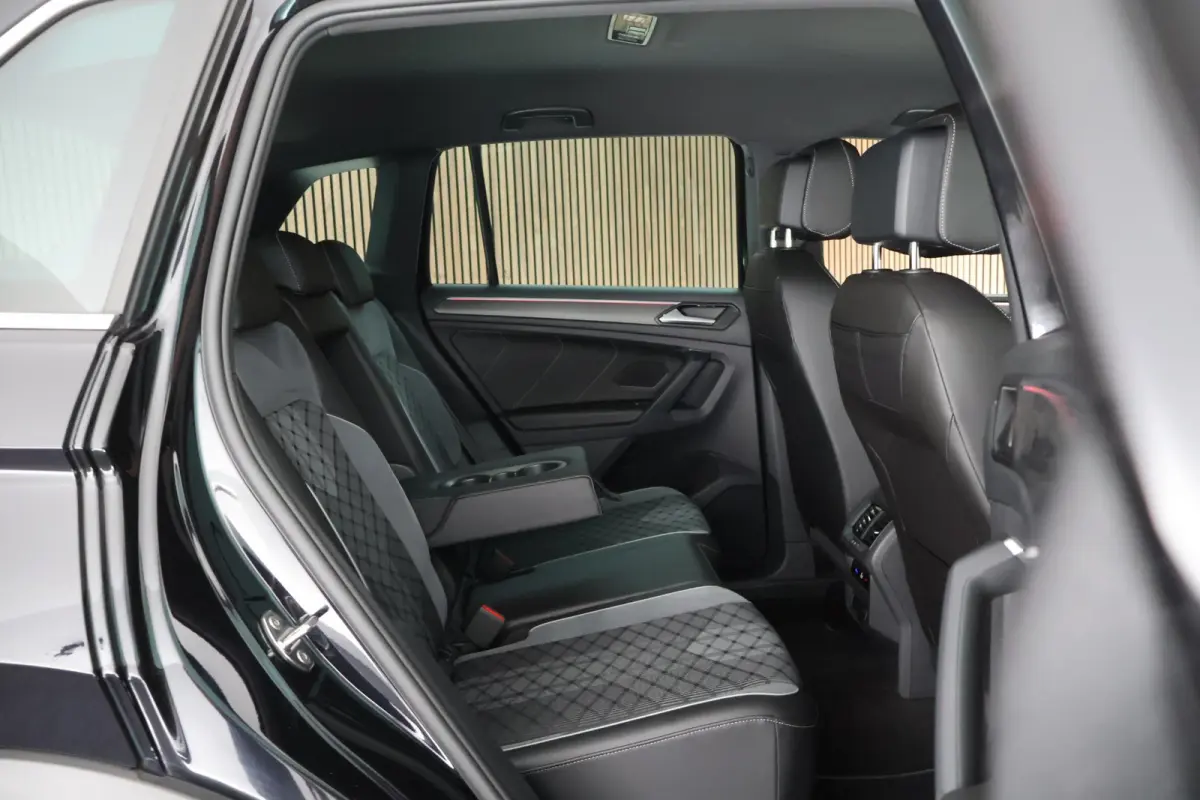 1.4 TSI 245pk eHybrid R-Line Business+ 360Camera Stoelverwarming Virtual Cockpit LED Navigatie