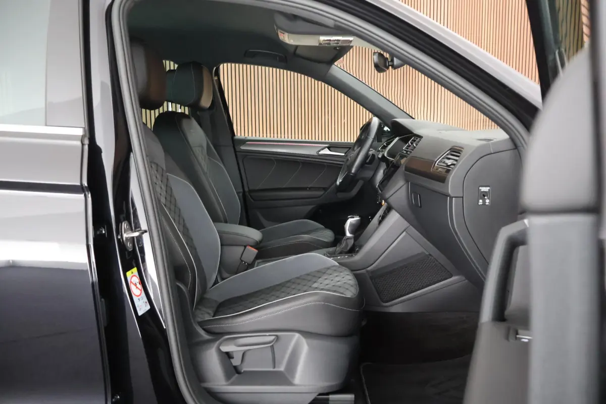 1.4 TSI 245pk eHybrid R-Line Business+ 360Camera Stoelverwarming Virtual Cockpit LED Navigatie