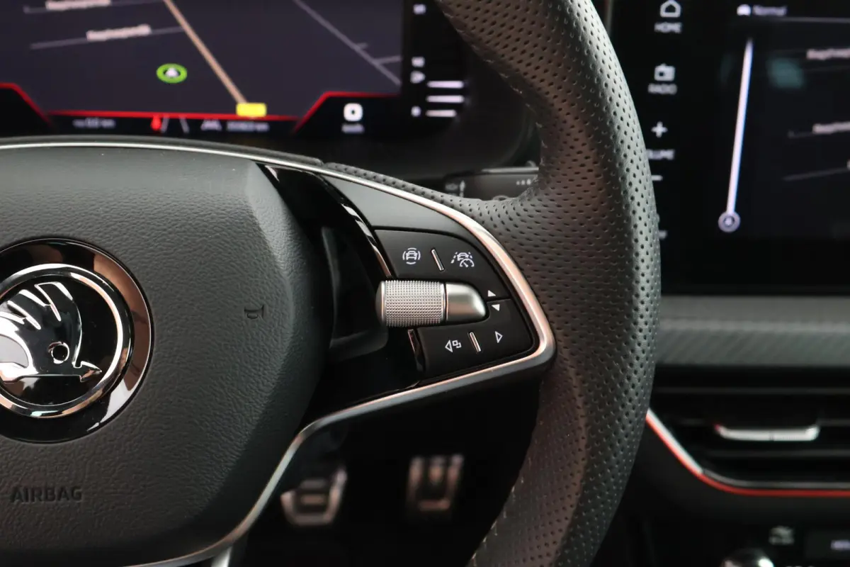 1.0 TSI 116pk Monte Carlo Panoramadak Navigatie Camera Adaptive Cruise Virtual Cockpit