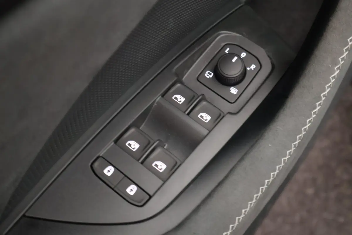 1.5 TSI 204pk PHEV Sportline Business Trekhaak Camera Keyless Memory Virtual Cockpit Navigatie