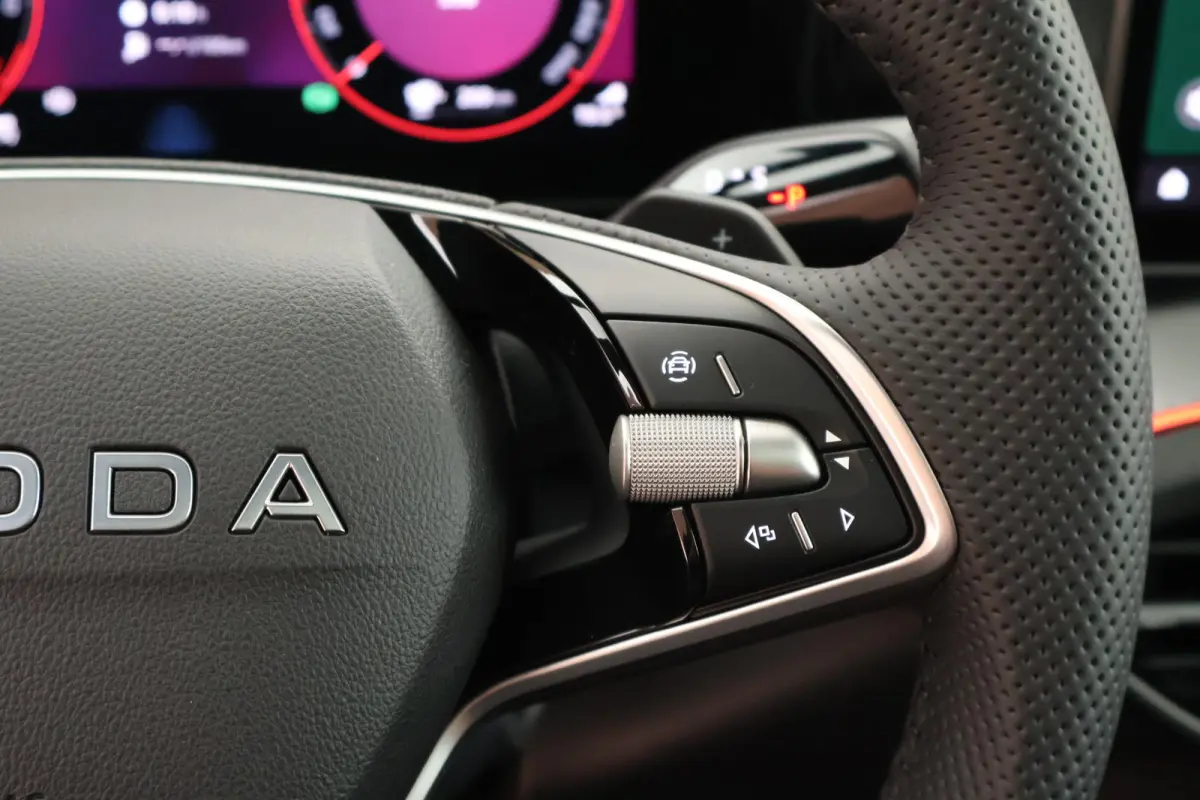 1.5 TSI 204pk PHEV Sportline Business Trekhaak Camera Keyless Memory Virtual Cockpit Navigatie