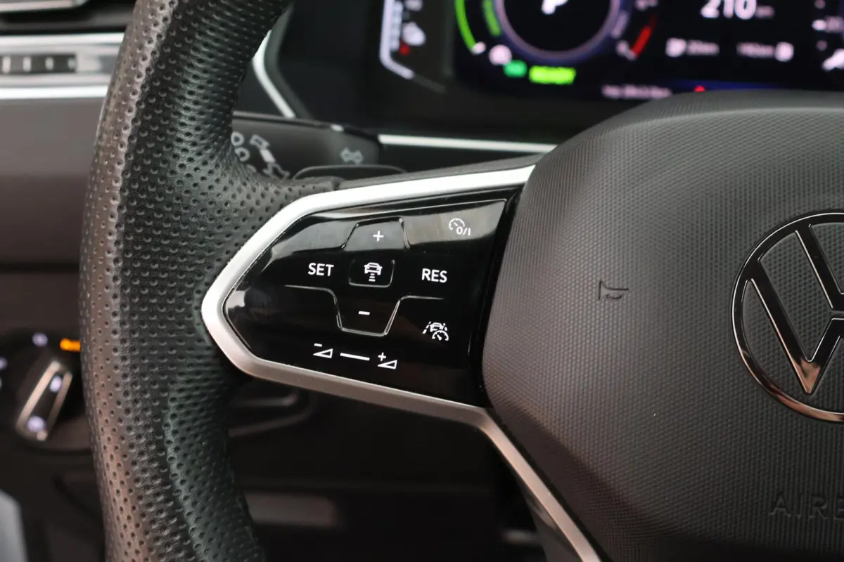 1.4 TSI 245pk eHybrid R-Line Business Trekhaak Stoelverwarming Virtual Cockpit Navigatie