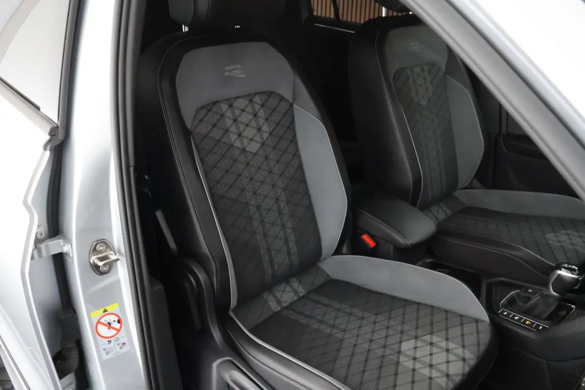 1.4 TSI 245pk eHybrid R-Line Business Trekhaak Stoelverwarming Virtual Cockpit Navigatie