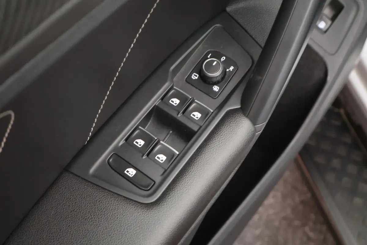 1.4 TSI 245pk eHybrid R-Line Business Trekhaak Stoelverwarming Virtual Cockpit Navigatie