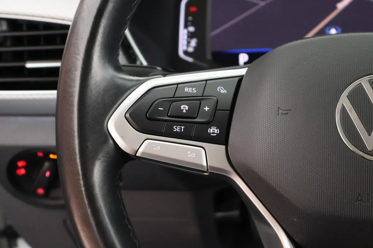 1.0 TSI 110pk DSG R-Line United Stoelverwarming LED Virtual Cockpit Navigatie