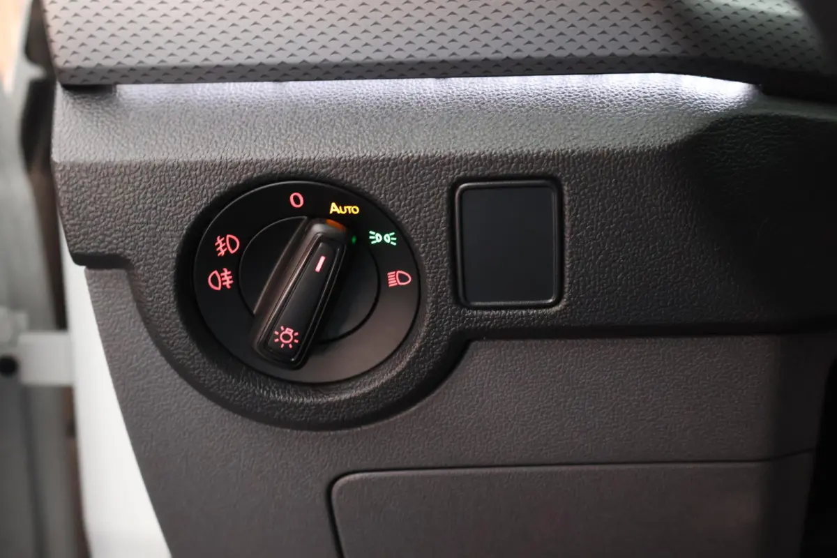 1.0 TSI 110pk DSG R-Line United Stoelverwarming LED Virtual Cockpit Navigatie