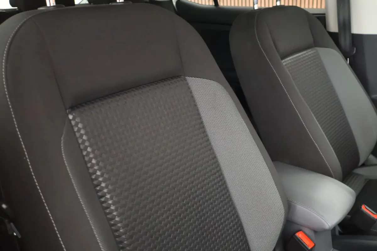 1.0 TSI 110pk DSG R-Line United Stoelverwarming LED Virtual Cockpit Navigatie