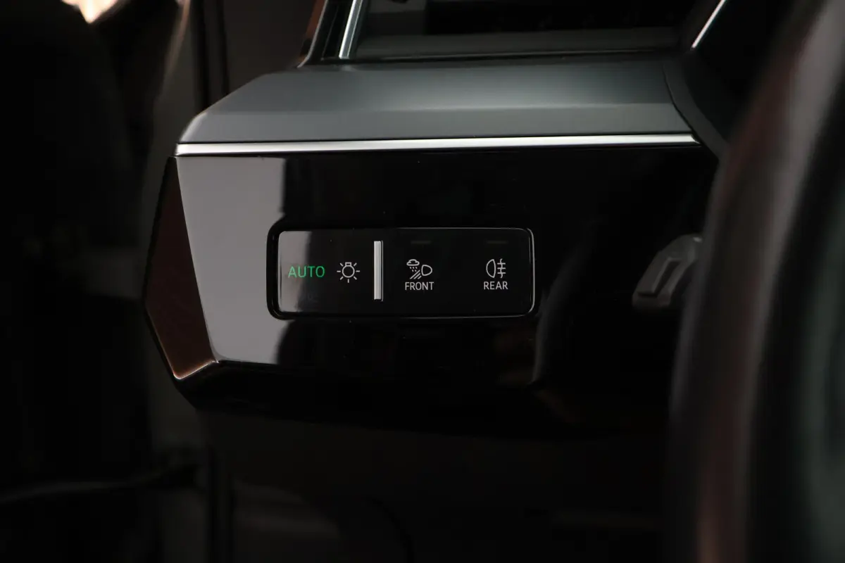 50 340pk quattro Advanced Edition 95 kWh SOH 91% Trekhaak Camera Sportstoelen Stoelverwarming