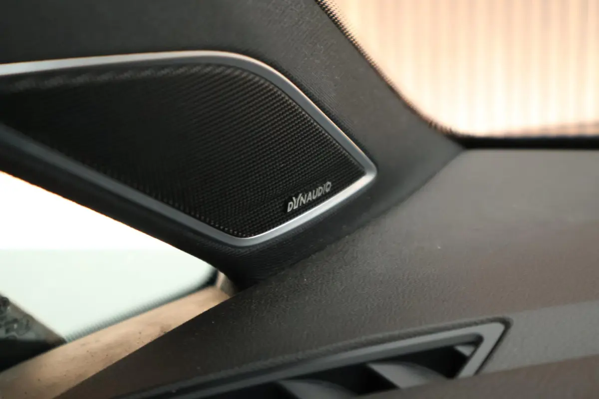 1.4 TSI 150pk DSG 2x R-Line Trekhaak Camera Dynaudio Leder Panoramadak Carplay