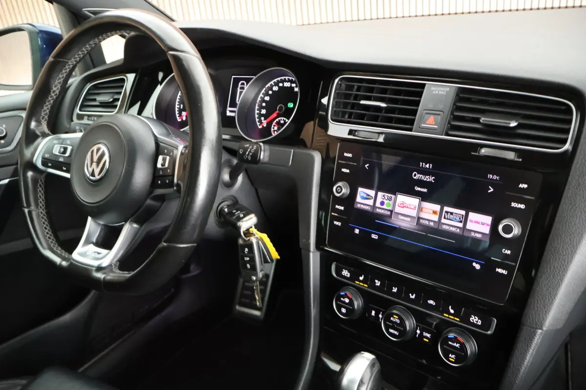 1.4 TSI 150pk DSG 2x R-Line Trekhaak Camera Dynaudio Leder Panoramadak Carplay