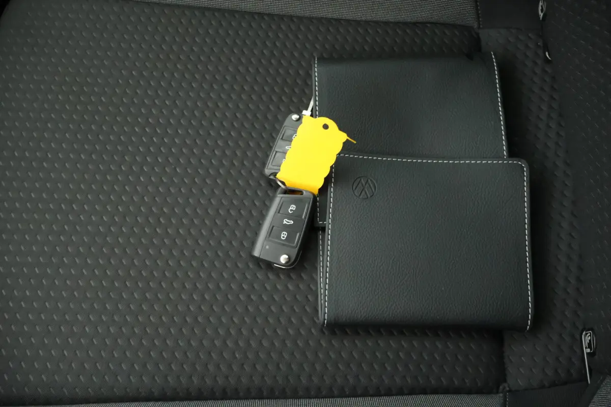 1.0 TSI 95pk Go Parkeersensoren Carplay