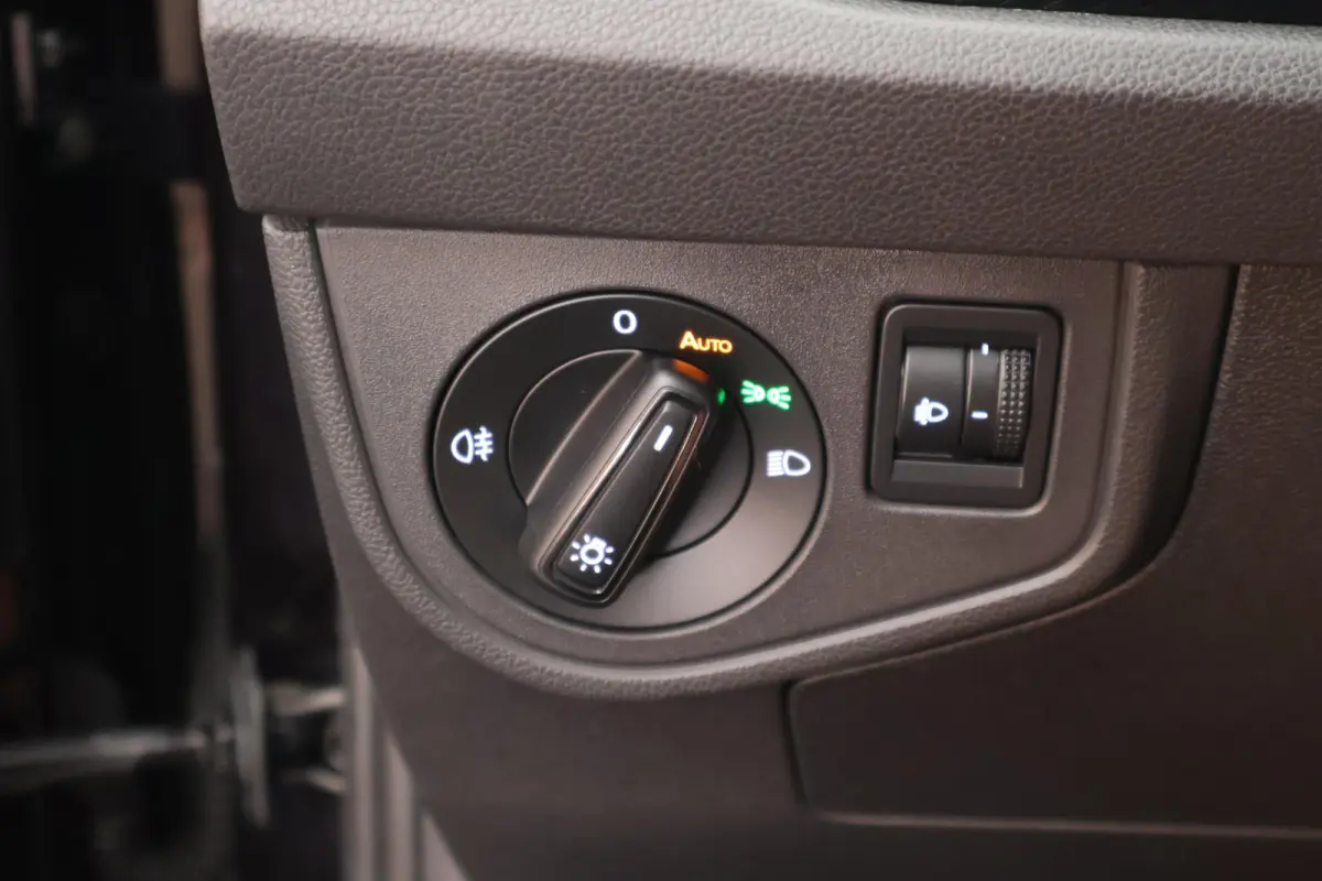 1.0 TSI 95pk Go Parkeersensoren Carplay