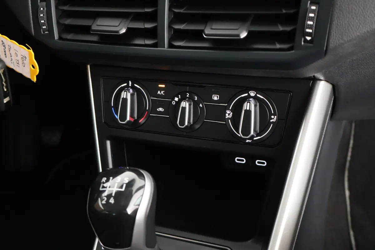 1.0 TSI 95pk Go Parkeersensoren Carplay
