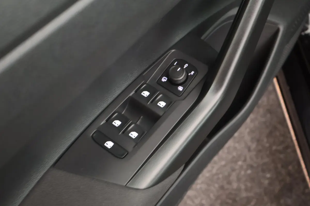 1.0 TSI 95pk Go Parkeersensoren Carplay