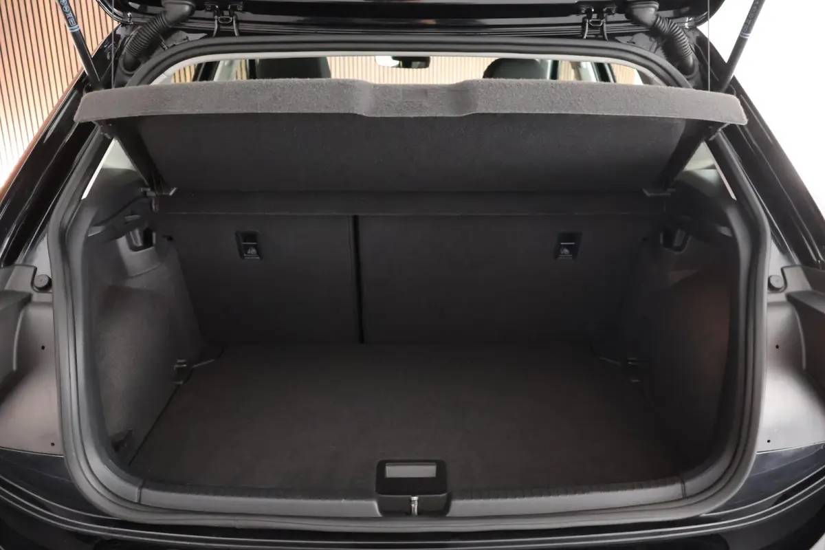 1.0 TSI 95pk Go Parkeersensoren Carplay