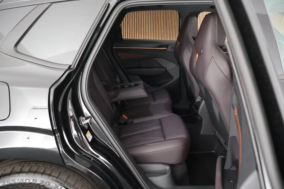1.5 TSI e-Hybrid 272pk VZ Performance 360Camera HUD Sennheiser Memory Panoramadak Leder Keyless Navigatie