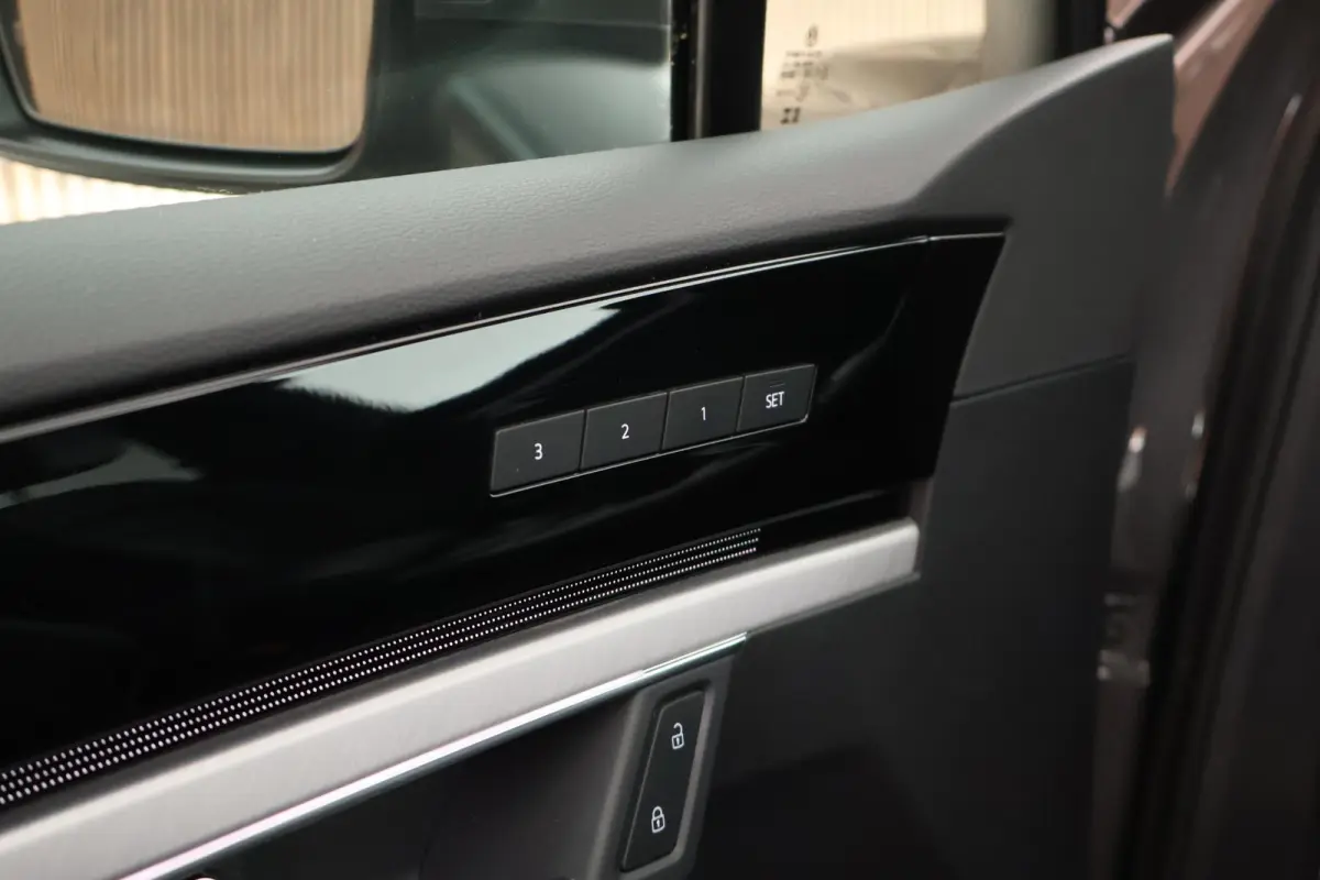 3.0 TSi eHybrid 380pk 4MOTION Elegance Stoelventilatie 360Camera Trekhaak Keyless Panoramadak Leder Virtual Cockpit Navigatie