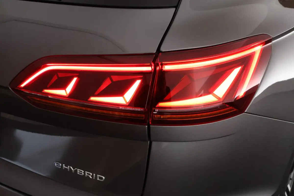 3.0 TSi eHybrid 380pk 4MOTION Elegance Stoelventilatie 360Camera Trekhaak Keyless Panoramadak Leder Virtual Cockpit Navigatie