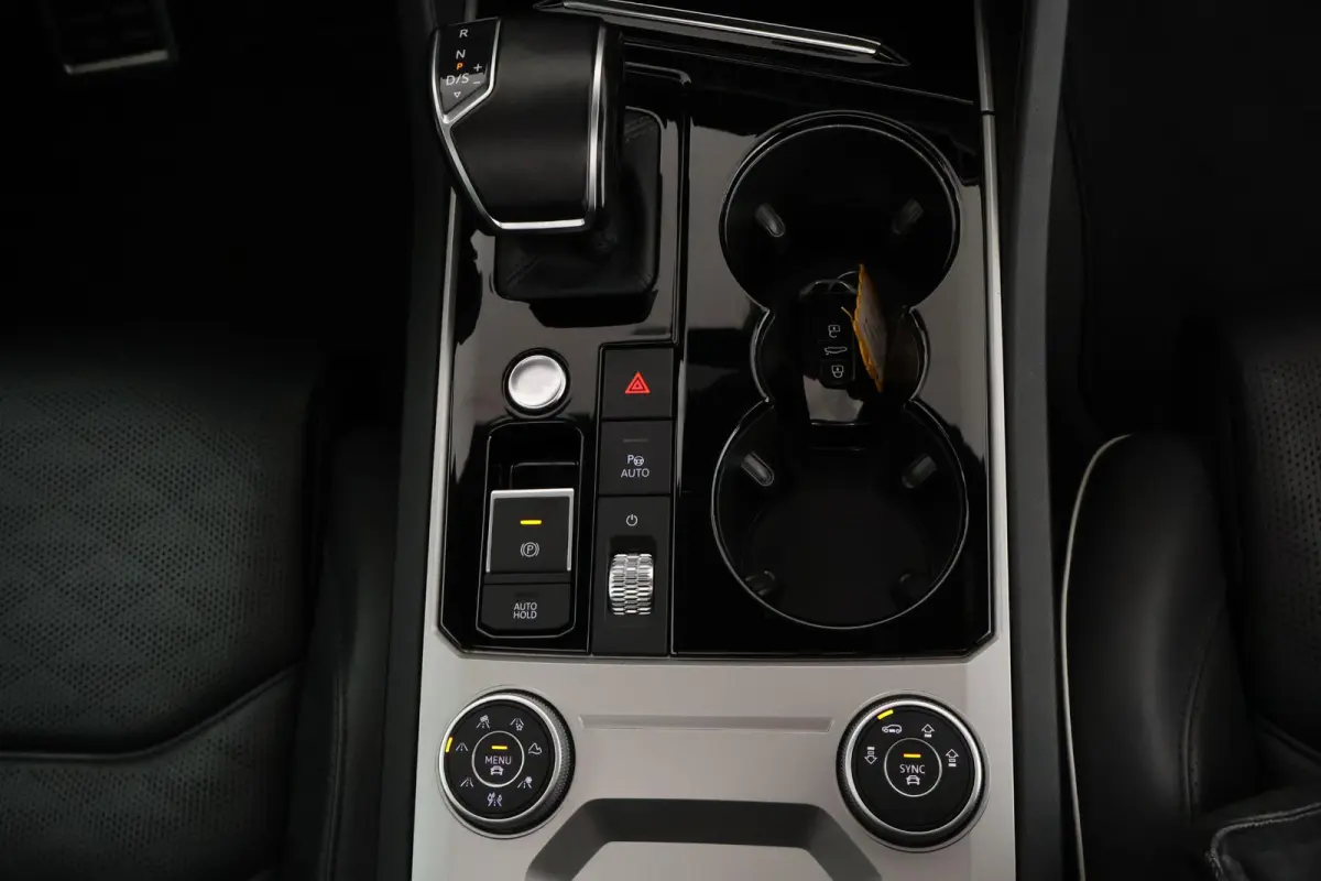 3.0 TSi eHybrid 380pk 4MOTION Elegance Stoelventilatie 360Camera Trekhaak Keyless Panoramadak Leder Virtual Cockpit Navigatie