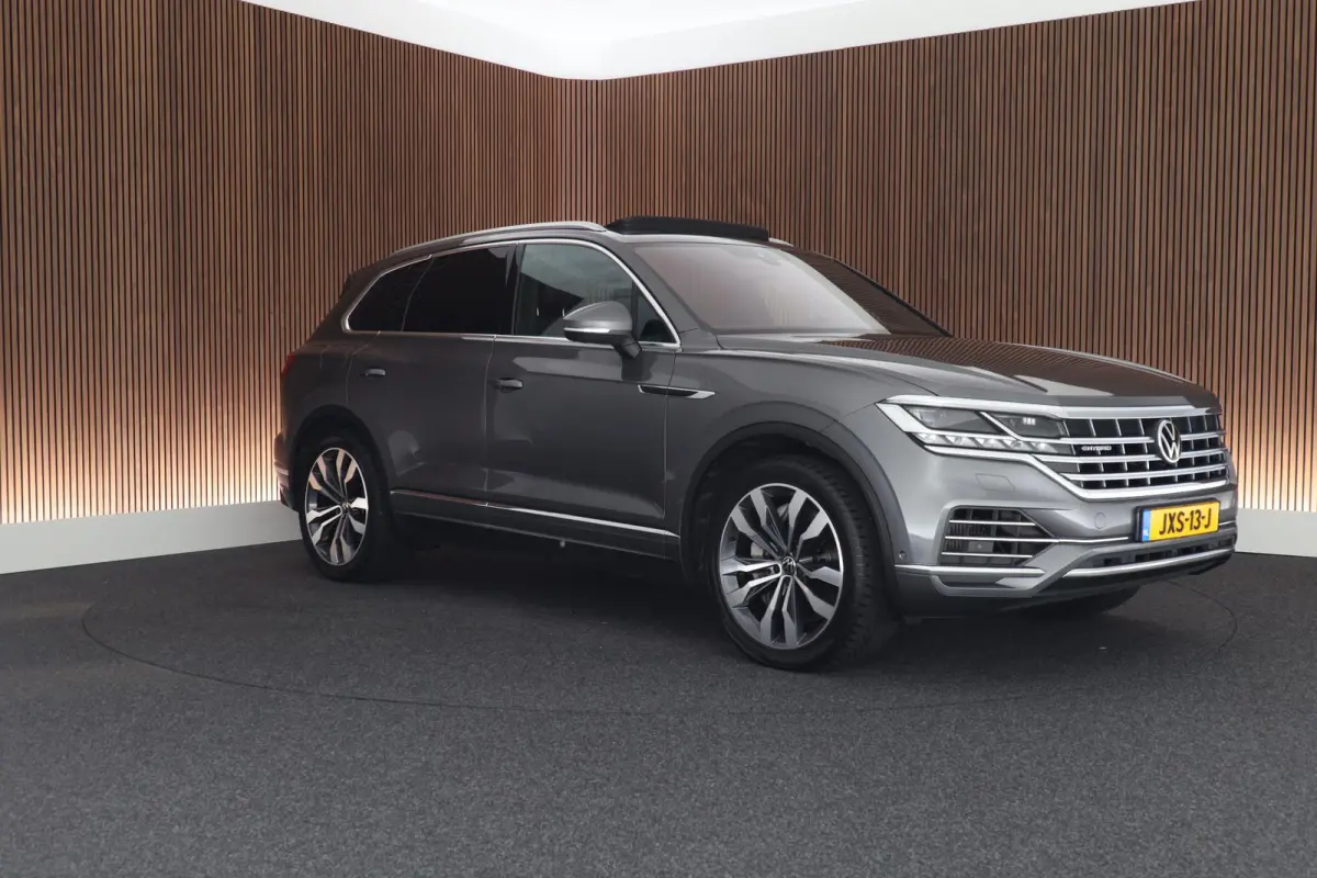 3.0 TSi eHybrid 380pk 4MOTION Elegance Stoelventilatie 360Camera Trekhaak Keyless Panoramadak Leder Virtual Cockpit Navigatie