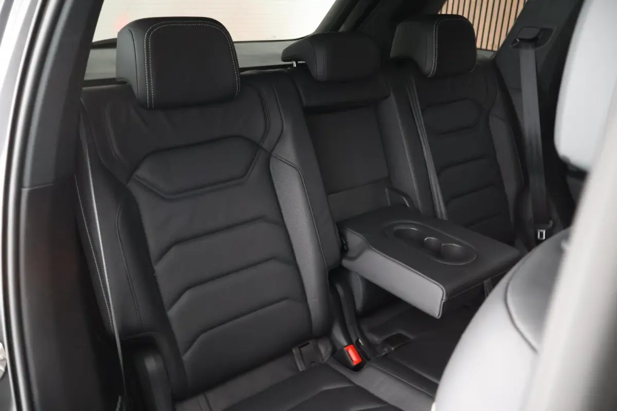3.0 TSi eHybrid 380pk 4MOTION Elegance Stoelventilatie 360Camera Trekhaak Keyless Panoramadak Leder Virtual Cockpit Navigatie