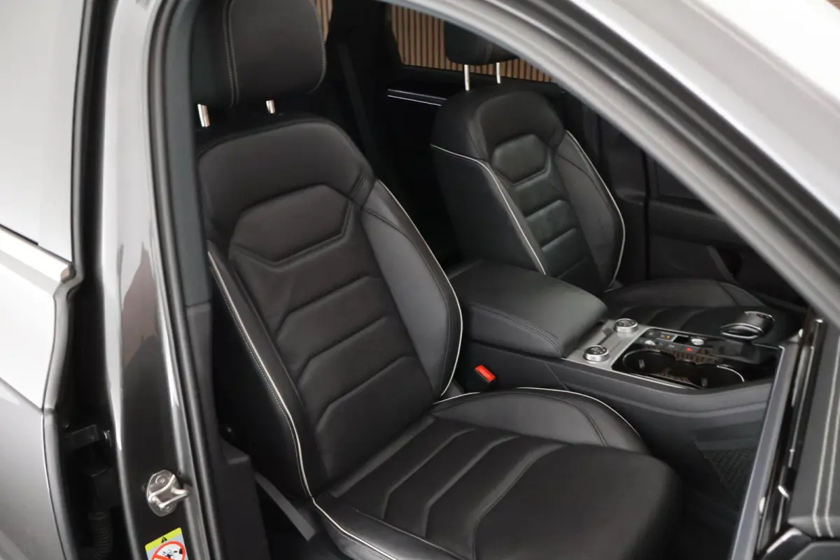 3.0 TSi eHybrid 380pk 4MOTION Elegance Stoelventilatie 360Camera Trekhaak Keyless Panoramadak Leder Virtual Cockpit Navigatie
