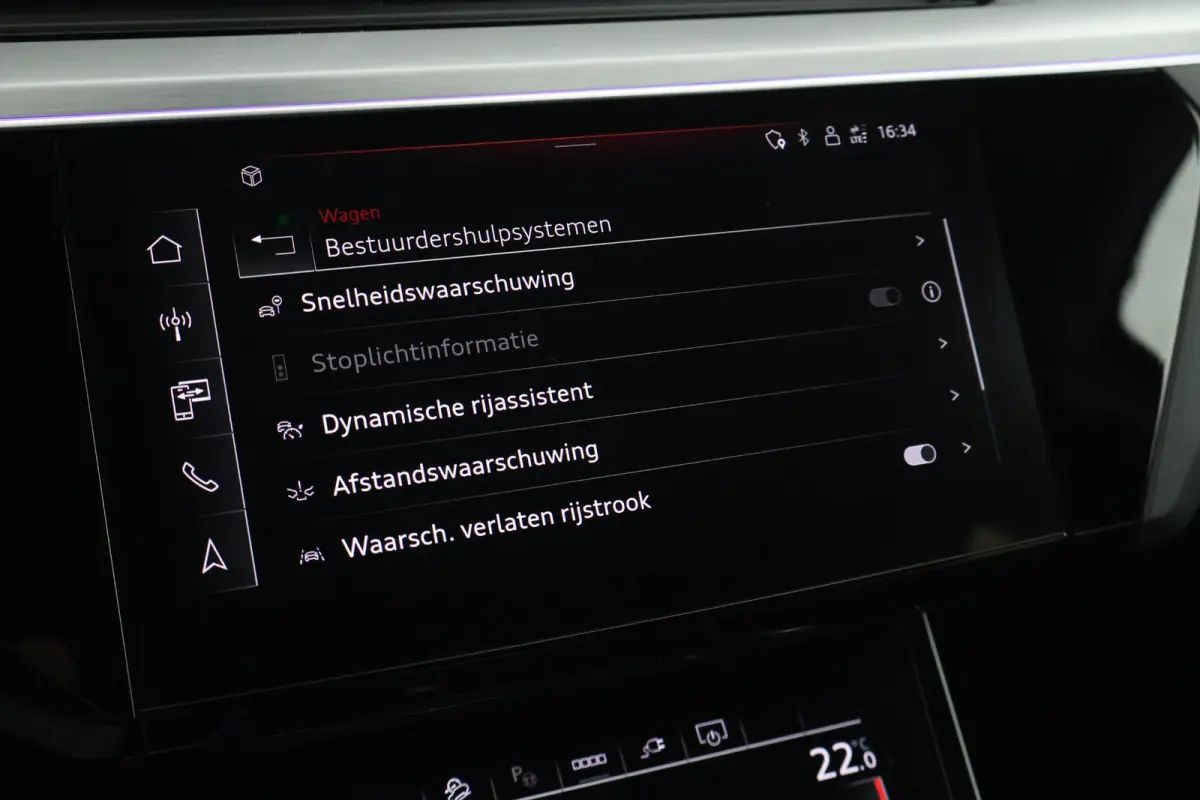55 quattro S edition 408pk 95 kWh SOH 91% Leder Panoramadak ACC Trekhaak Camera Stoelverwarming Navigatie