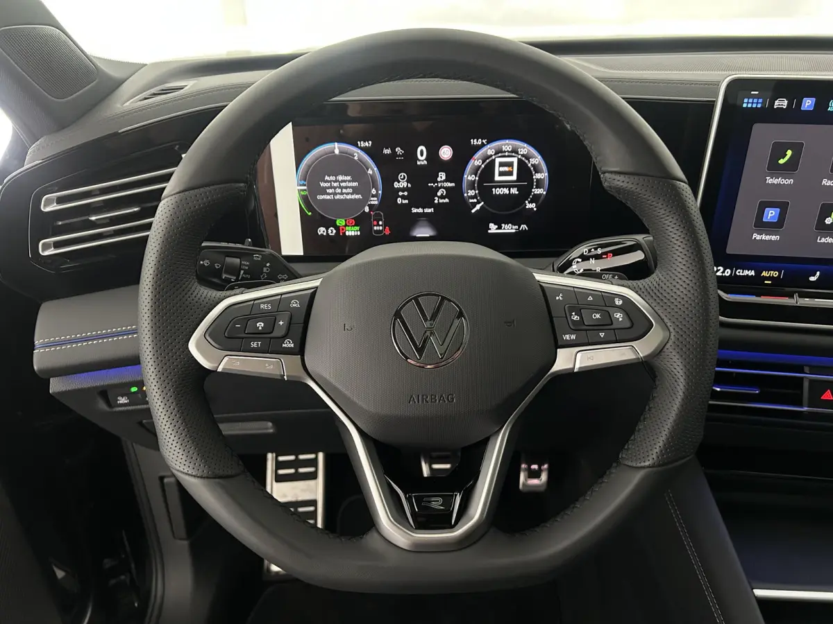 1.5 272pk eHybrid R-Line Edition Trekhaak Camera Keyless Massage Virtual Cockpit Panoramadak Carplay