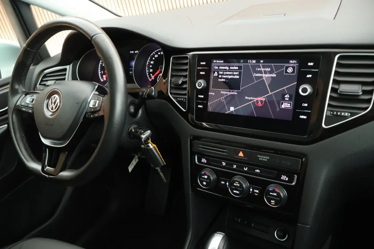 1.5 TSI ACT 130pk DSG Highline Trekhaak Camera LED Navigatie
